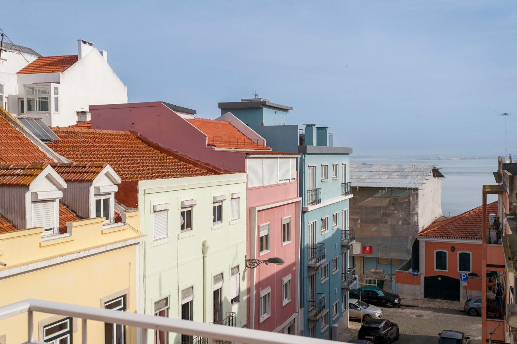 Cortes Apartment In Lisbon Historic Neighborhood Esterno foto