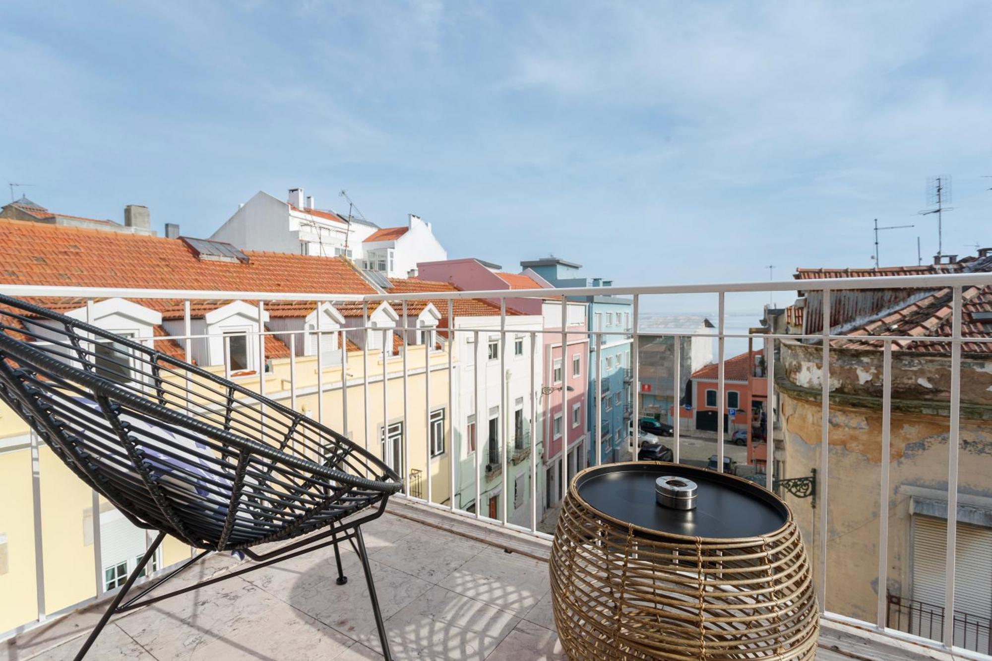 Cortes Apartment In Lisbon Historic Neighborhood Esterno foto